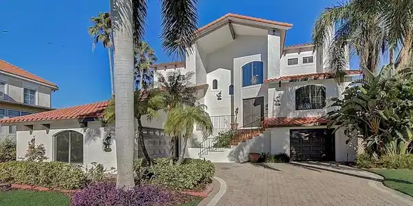1403 ALHAMBRA