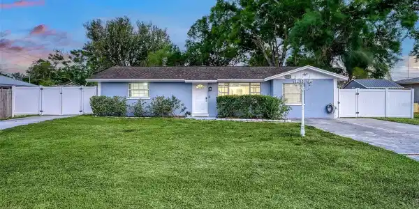 311 44TH STREET COURT W