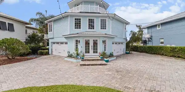 2030 NW 15TH STREET