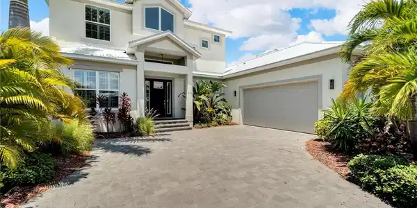 717 PINCKNEY DRIVE