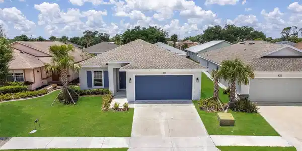 479 WINWOOD COURT
