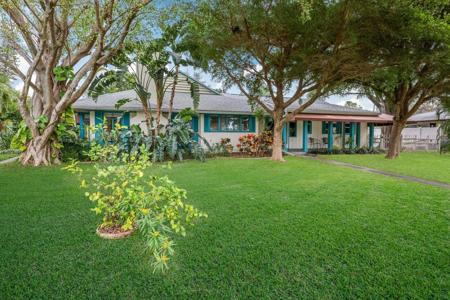5246 BAY SHORE ROAD