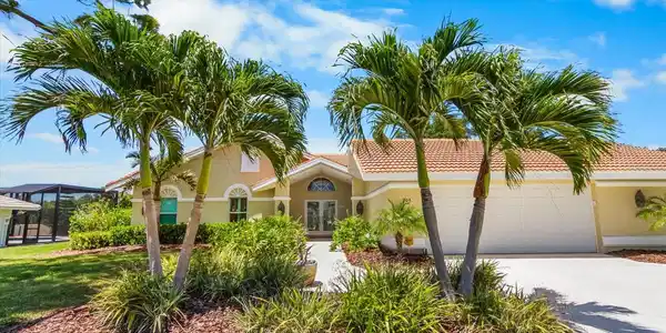 204 WINDWARD DRIVE