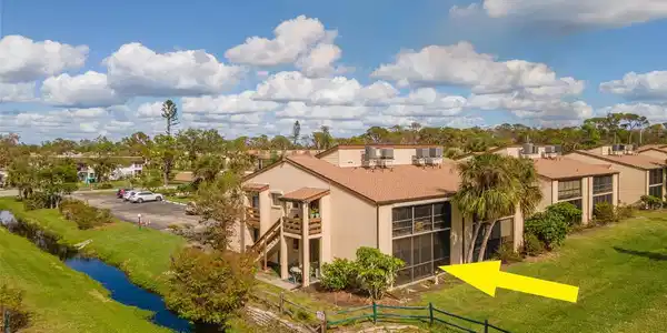 14 QUAILS RUN BOULEVARD