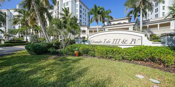 3329 SUNSET KEY CIRCLE