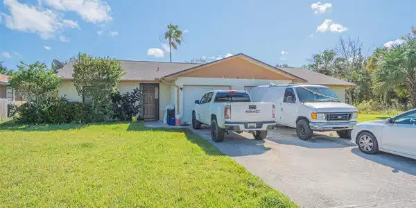 36 COLLINGWOOD LANE