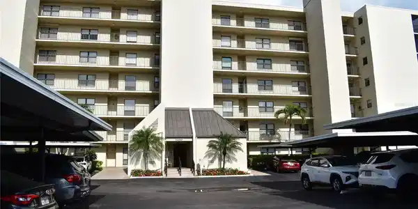 3200 COVE CAY DRIVE