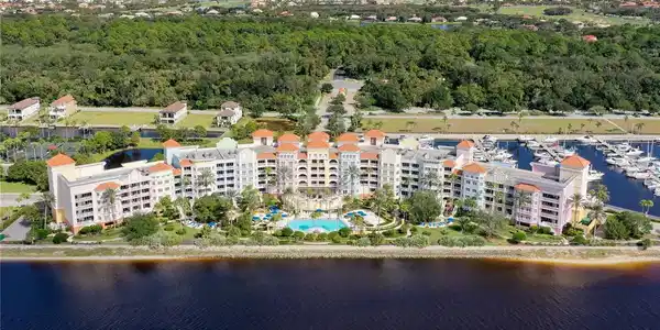 102 YACHT HARBOR DRIVE