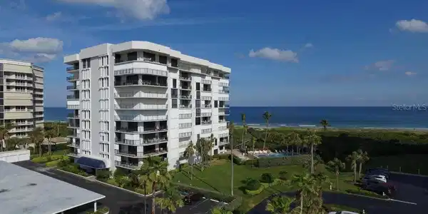 2800 N HIGHWAY A1A