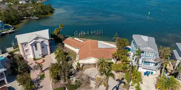236 S HARBOR DRIVE