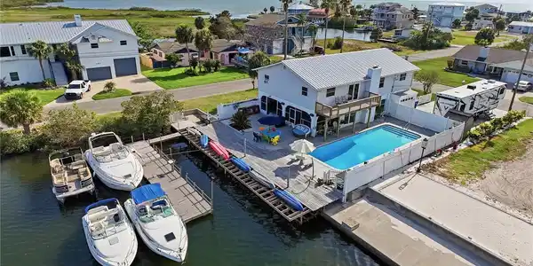 3173 GULFVIEW DRIVE