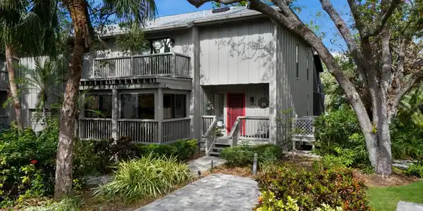 1479 LANDINGS CIRCLE