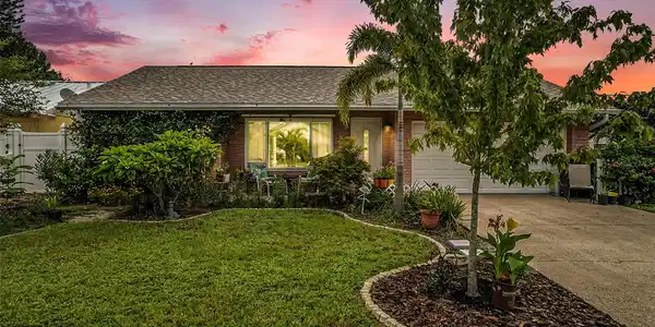 1737 SUE DRIVE