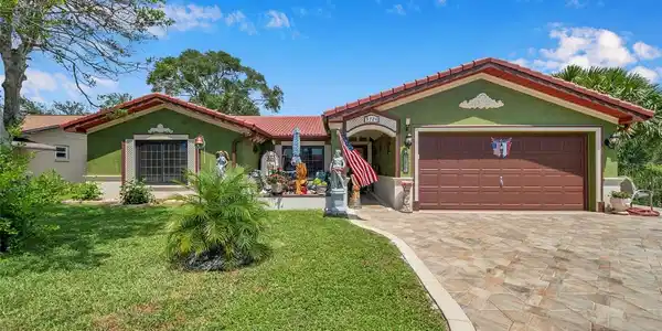 9724 SAN VINCENTE