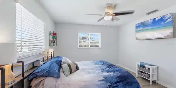 Image 4 Image 4