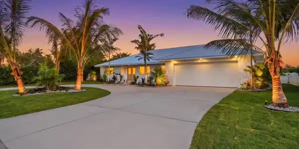 618 GLADSTONE LANE