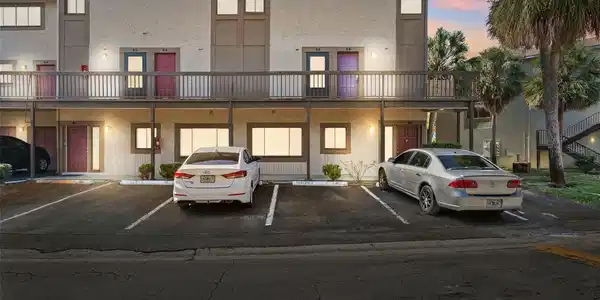 6321 NEWTOWN CIRCLE