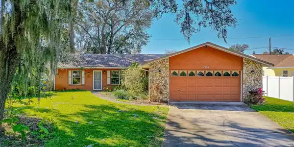 1326 Queen Palm DRIVE