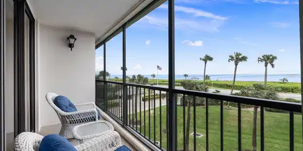5055 N HIGHWAY A1A