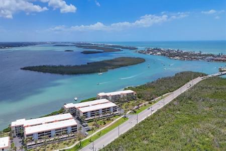 1701 BEACH RD
