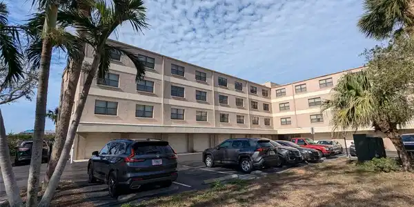 12500 CAPRI CIR N
