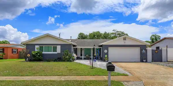 5325 SHARLENE DR