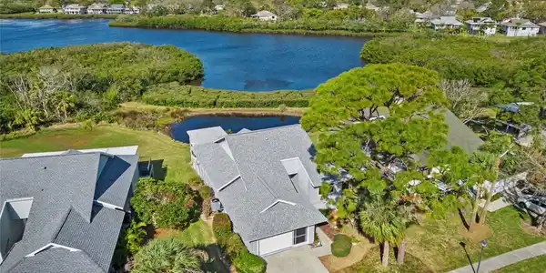 1020 LAKE AVOCA DRIVE