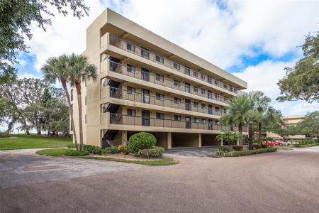 1723 GOLFVIEW DRIVE