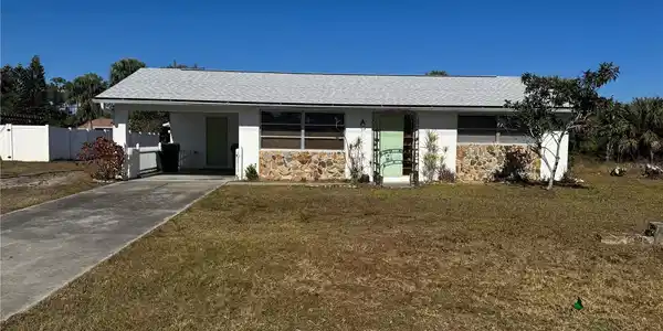 20384 PEACHLAND BOULEVARD