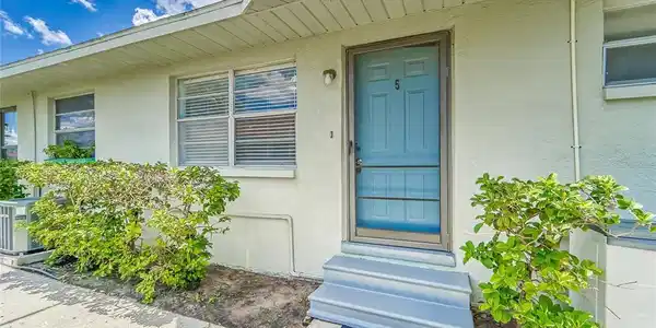 1021 APOLLO BEACH