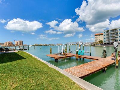 210 DOLPHIN POINT
