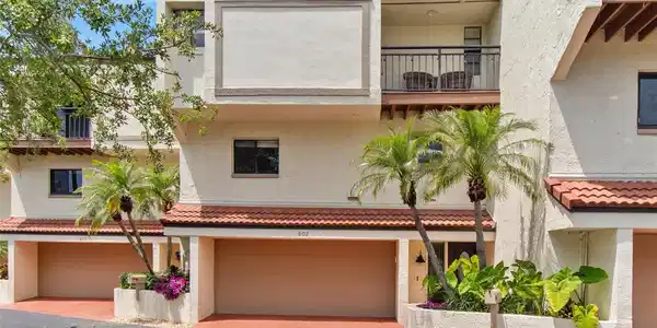 240 WINDWARD PASSAGE