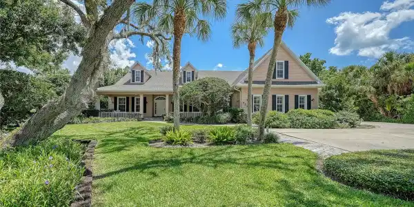 756 VANDERBILT DRIVE