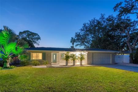 223 PINECREST