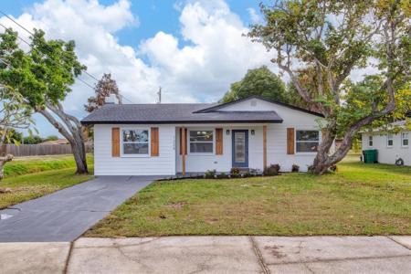 1224 24TH AVENUE W