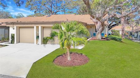 2606 OAK CIRCLE