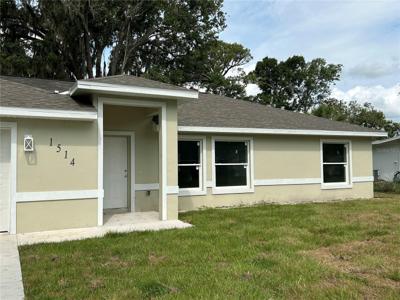 1514 QUEEN PALM