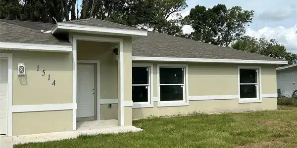 1514 QUEEN PALM
