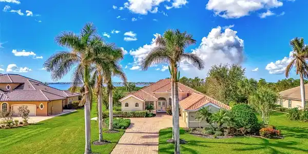 3031 RIVERSHORE LANE