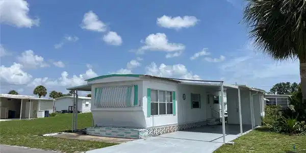 634 COMO DRIVE