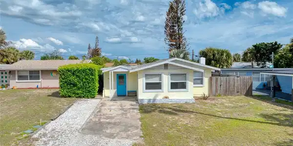45 ALAMANDA DRIVE