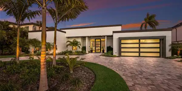 635 MOURNING DOVE DRIVE