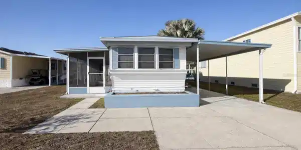 116 W SAINT JOHNS WAY