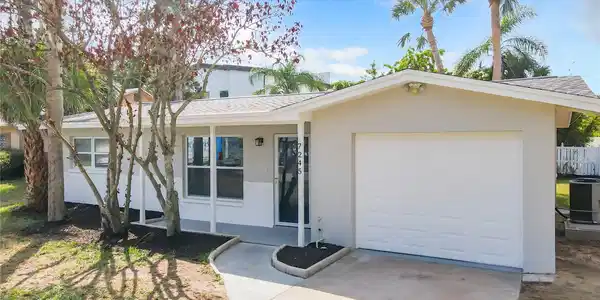 7245 DIANNE DRIVE