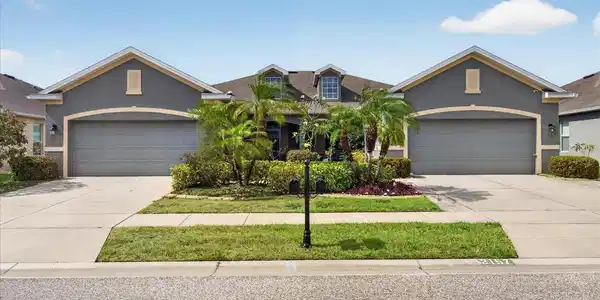 2153 BARRACUDA COURT