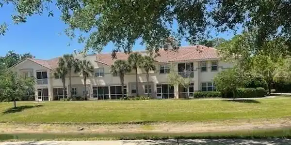 200 S RIVERVIEW BEND