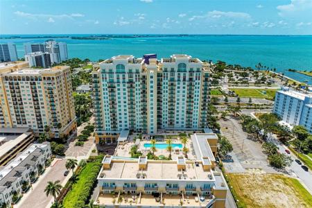 800 N TAMIAMI TRAIL
