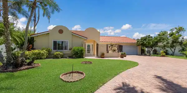811 ARLINGTON ROAD