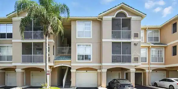 5304 BAY CLUB CIRCLE