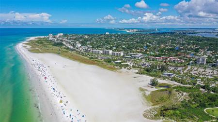 925 BEACH ROAD